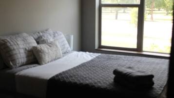 2 bedrooms, WiFi, bed sheets