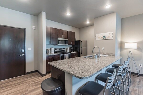 Fridge, microwave, oven, stovetop
