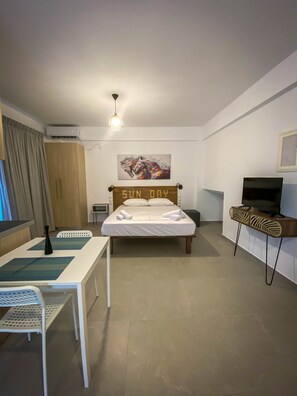 1 bedroom, free WiFi, bed sheets