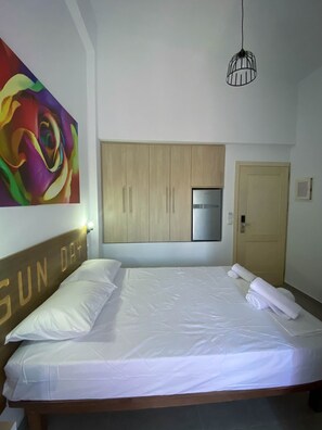 1 bedroom, free WiFi, bed sheets