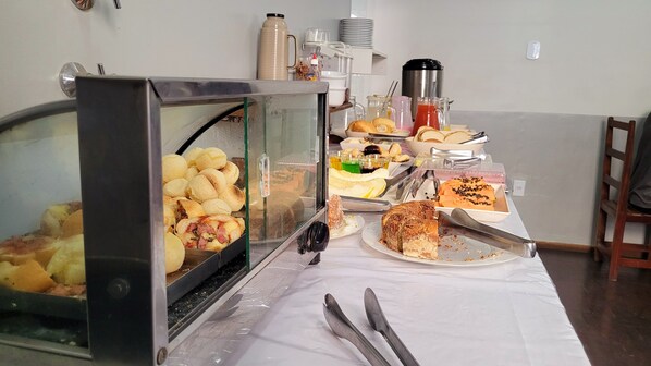 Free daily buffet breakfast