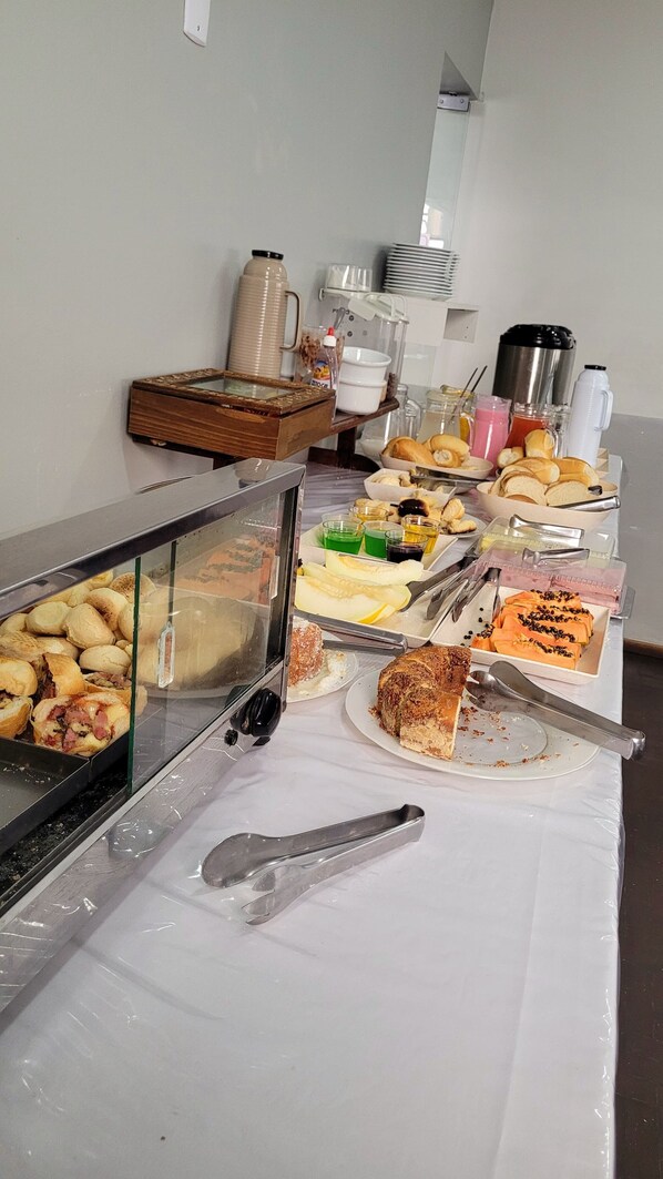 Tägliches inbegriffenes Frühstücksbuffet