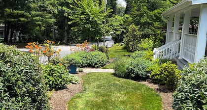 Home in Hendersonville's Historic Lennox Park close to many fun activities.