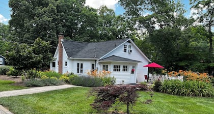 Home in Hendersonville's Historic Lennox Park close to many fun activities.
