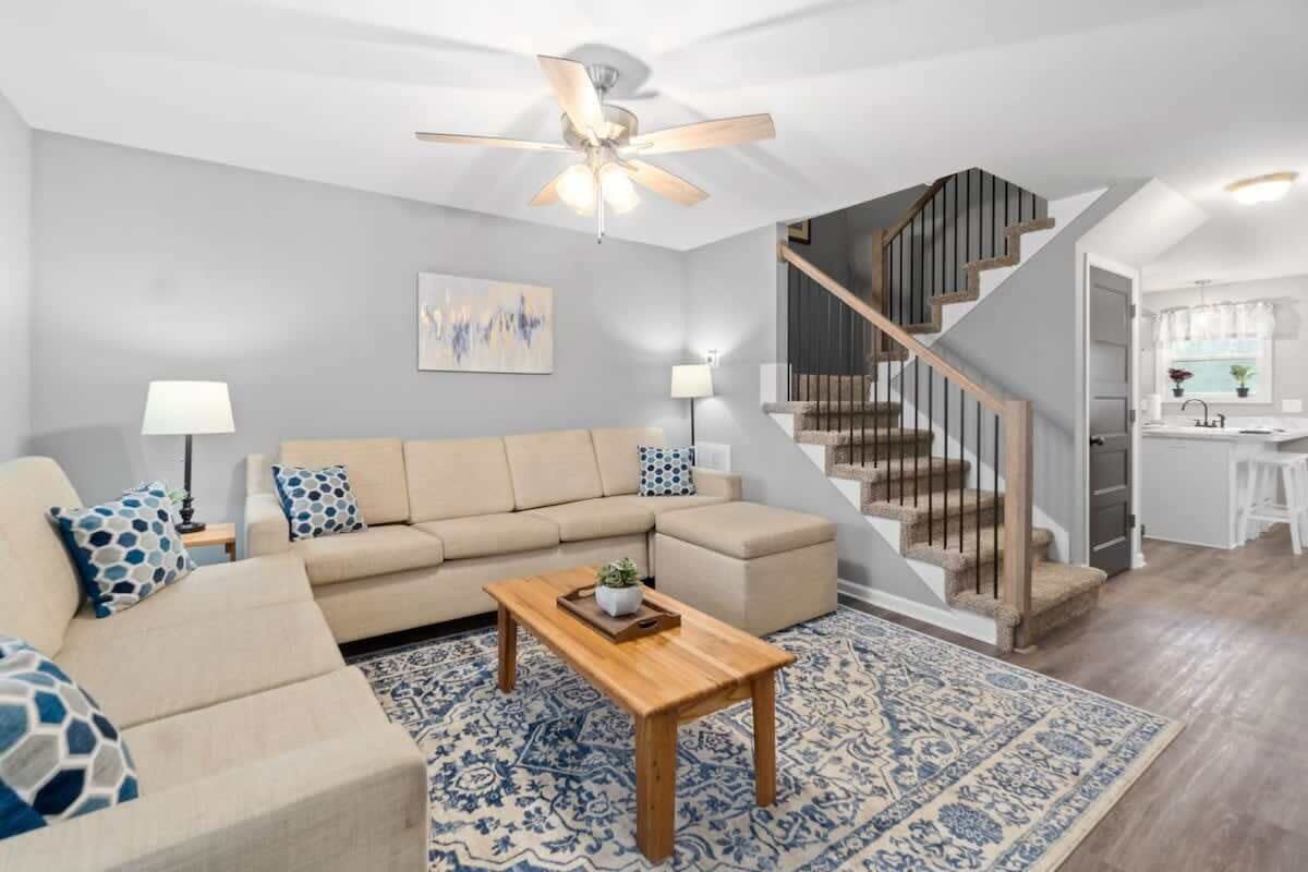1-Mile to Downtown Clarksville! 2 Comfy Homes!