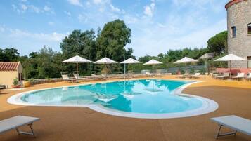 Outdoor pool, open 10:00 AM to 6:30 PM, pool umbrellas, sun loungers