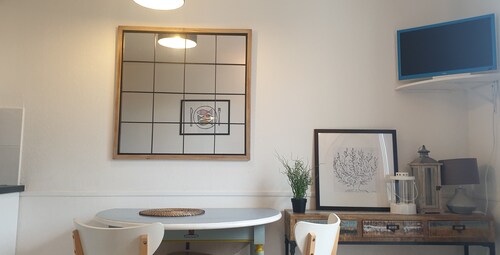 Studio In Residence With Pool And Parking