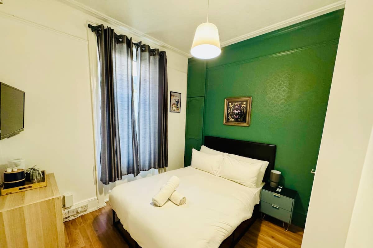 Kamar Double Standar, ensuite