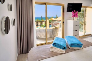 1 bedroom, desk, iron/ironing board, travel cot