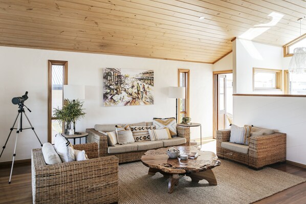 TV, DVD player, offices