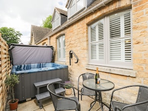 Cottage | Balcony - The Coach House (Tetbury)