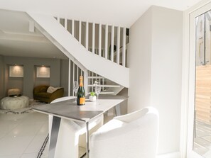 平房 | 私人廚房 | 電冰箱、洗碗機、電熱水壺、烤麵包機