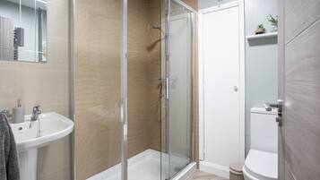 Apartment, Accessible, Private Bathroom | Bilik Mandi