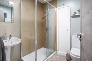 Apartment, Accessible, Private Bathroom | Bathroom - #4 Staybelfast Apartment (Belfast)