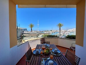 Outdoor dining - VILAMOURA MARINA DUPLEX by HOMING (Vilamoura)