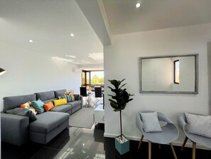 TV - ALBUFEIRA CENTRAL 2 by HOMING (Albufeira)