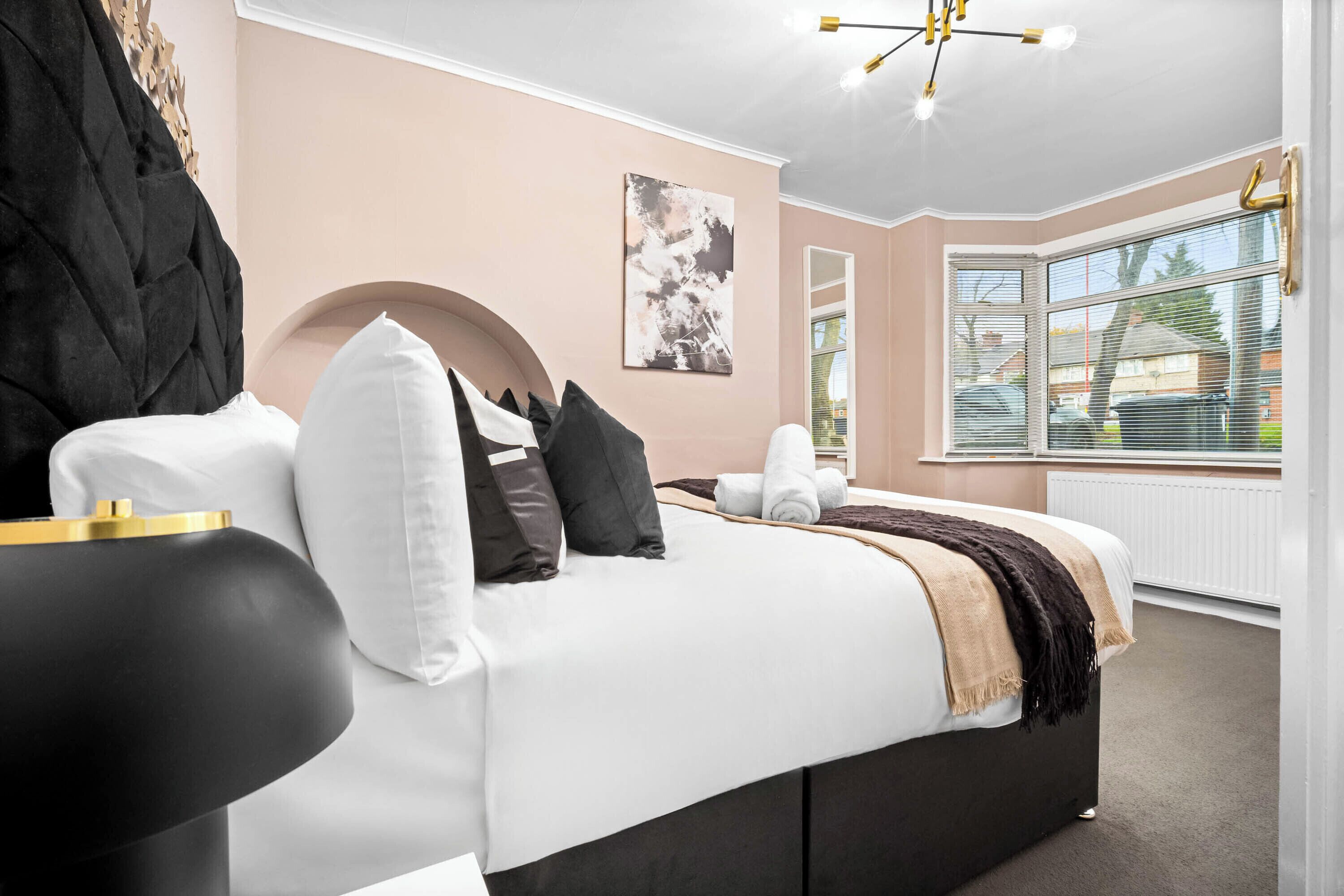 4 chambres, fer et planche à repasser, lit parapluie, Wi-Fi gratuit