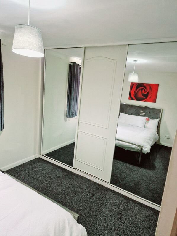 1 bedroom, WiFi - Beautiful one bed flat .Well equipped,quiet and stylish (Hayes)