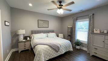 3 bedrooms, iron/ironing board, free WiFi, bed sheets