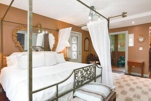 4 habitaciones, tabla de planchar con plancha, wifi y ropa de cama