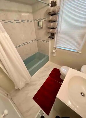 Bathtub