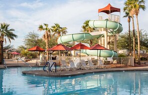 Piscine extérieure, piscine chauffée