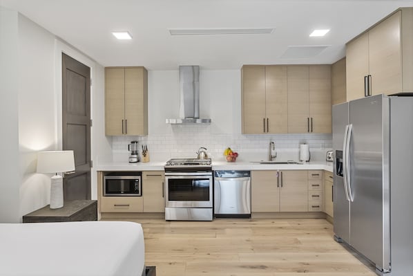 Fridge, microwave, oven, dishwasher - Perfect Ski-in/ Ski-out Empire Residences with Private Deck (Park City)