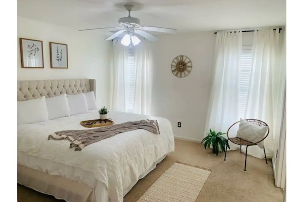 Entire Townhouse: Close to Barbers, Talladega, Bass Pro, Outlet Mall and B'ham