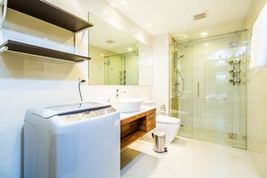 Bathroom - The Title Condo Phase 3 by Lofty (Rawai)