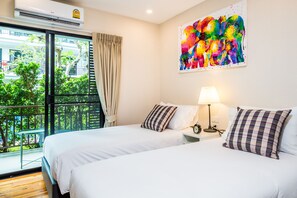In-room safe, individually decorated, WiFi, bed sheets - The Title Condo Phase 3 by Lofty (Rawai)