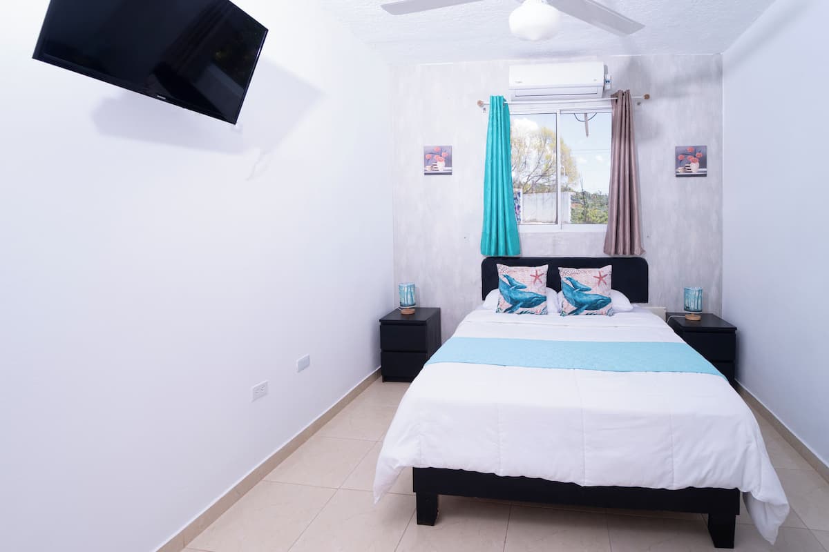 1 bedroom, in-room safe, individually decorated, individually furnished