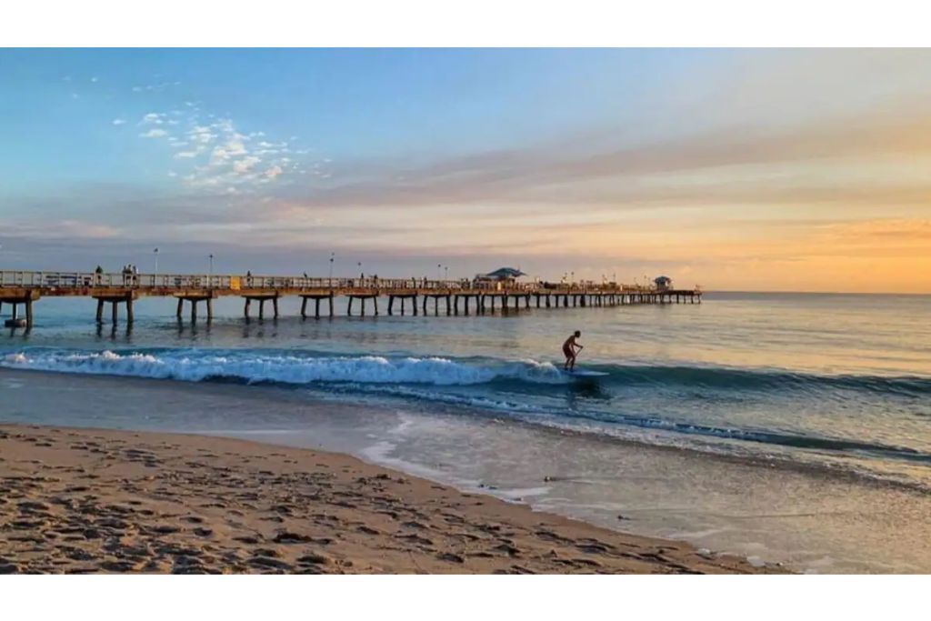 In Strandnähe, Liegestühle, Strandtücher