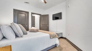 1 Schlafzimmer, Schreibtisch, Bügeleisen/Bügelbrett, kostenloses WLAN