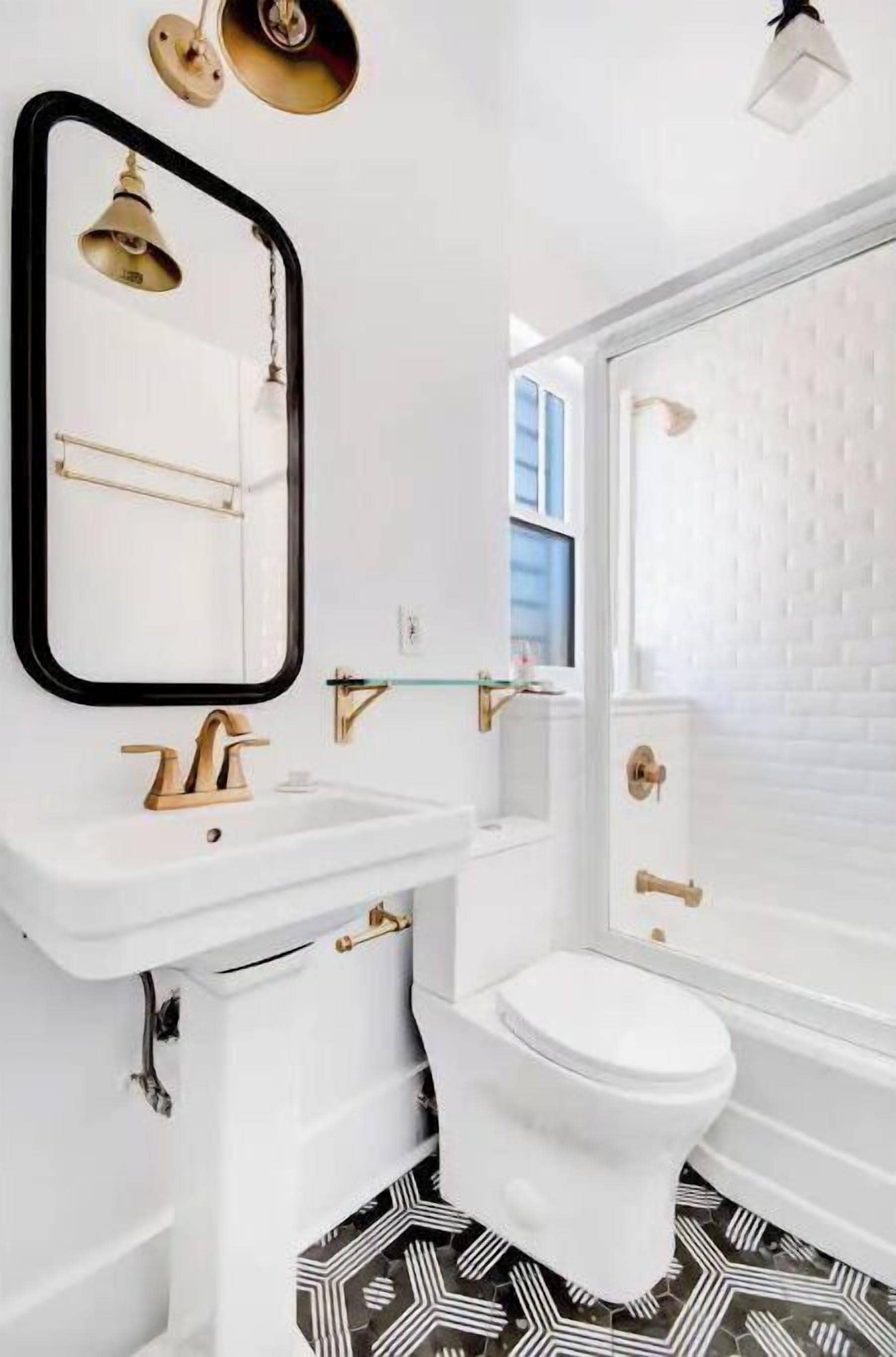 Combined shower/tub, hair dryer, towels, soap