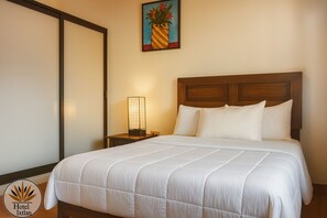 Habitació doble bàsica | Cobrellits i wifi gratuïta 