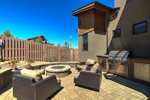 Ferienhaus, Mehrere Betten, Whirlpool, Bergblick | Balkon