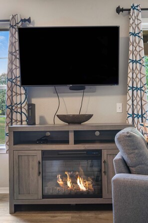 Condo, 1 Queen Bed with Sofa bed, Patio, Garden View (Branson Fall Creek Retreat) | Interior