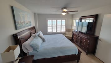 2 habitaciones, tabla de planchar con plancha, wifi y ropa de cama