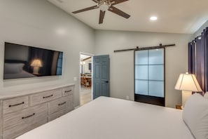 3 bedrooms, iron/ironing board, free WiFi, bed sheets