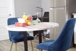 Dining - Adorable brand new 2 bedrooms basement suite. (Edmonton)
