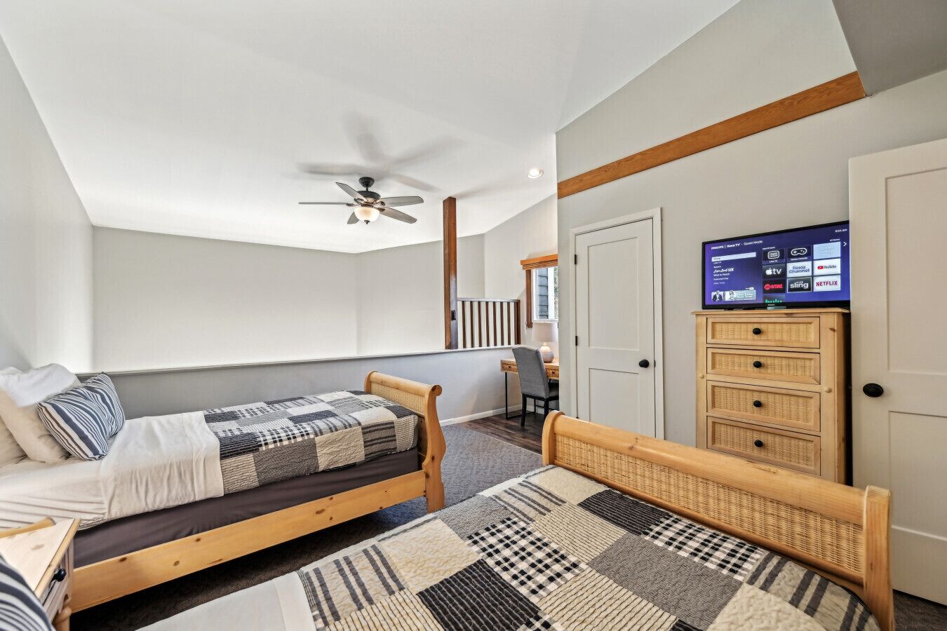 2 Schlafzimmer, Schreibtisch, Bügeleisen/Bügelbrett, kostenloses WLAN