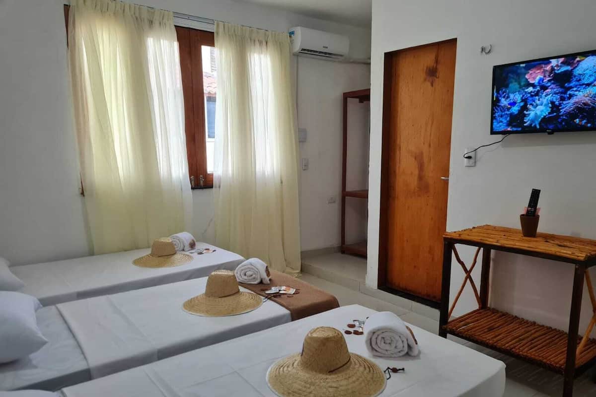 Quarto triplo econômico | Wi-Fi de cortesia