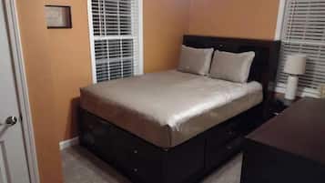 2 bedrooms, iron/ironing board, free WiFi, bed sheets