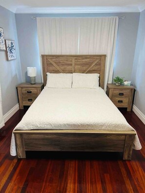 3 bedrooms, iron/ironing board, travel cot, free WiFi