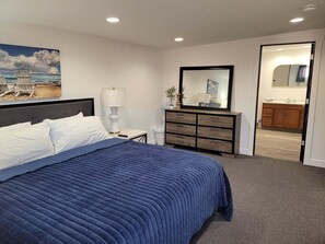 3 bedrooms, desk, iron/ironing board, WiFi