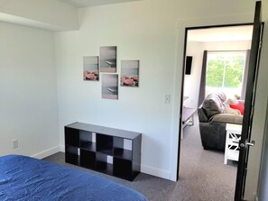 3 bedrooms, desk, iron/ironing board, WiFi