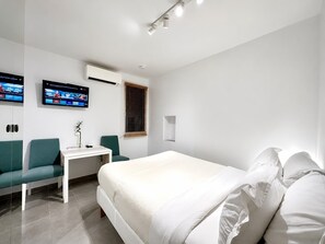 Ferros/tábuas de passar roupa, Wi-Fi, roupa de cama