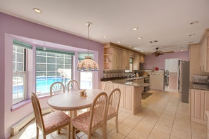 Dining - Peaceful Beach Retreat - Heated Pool, Big Backyard, Mini-Bar & Game Room (Shirley)