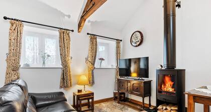 1 bedroom accommodation in South Barrow, near Yeovil