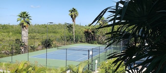 Two-bedroom, two-bath condo close to the Ocean. Full kitchen, living r & balcony